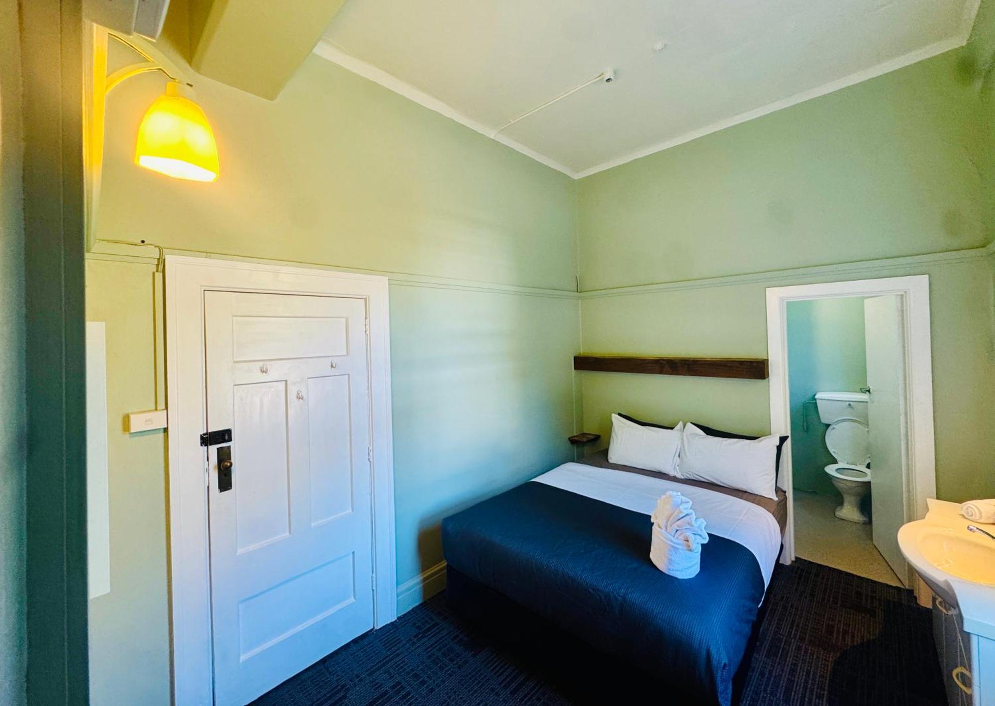 Crashpalace Backpackers نابيير المظهر الخارجي الصورة